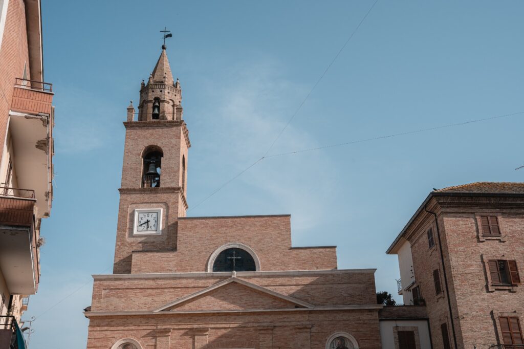 SS.-Pietro-e-Andrea-a-Notaresco-campanile