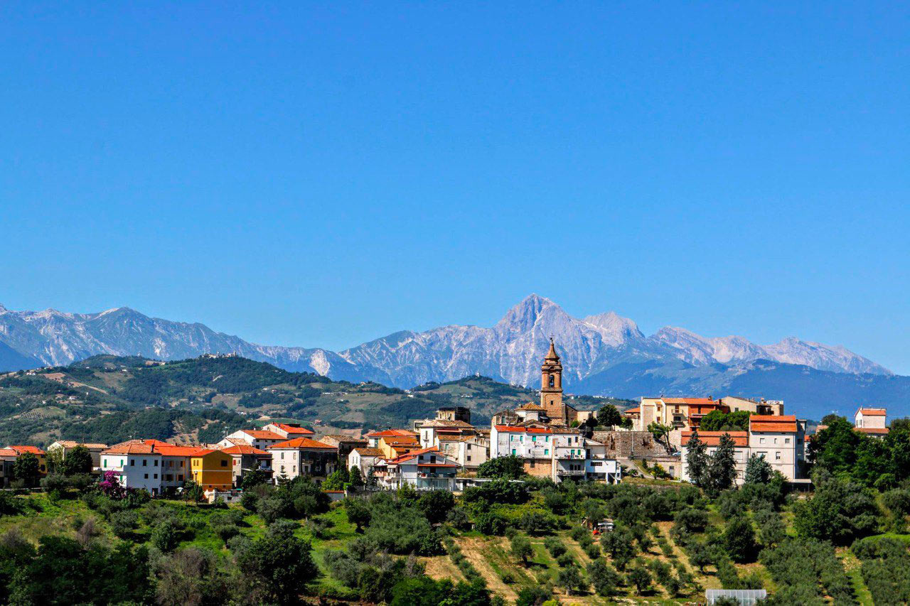 notaresco-teramo-vista-gran-sasso