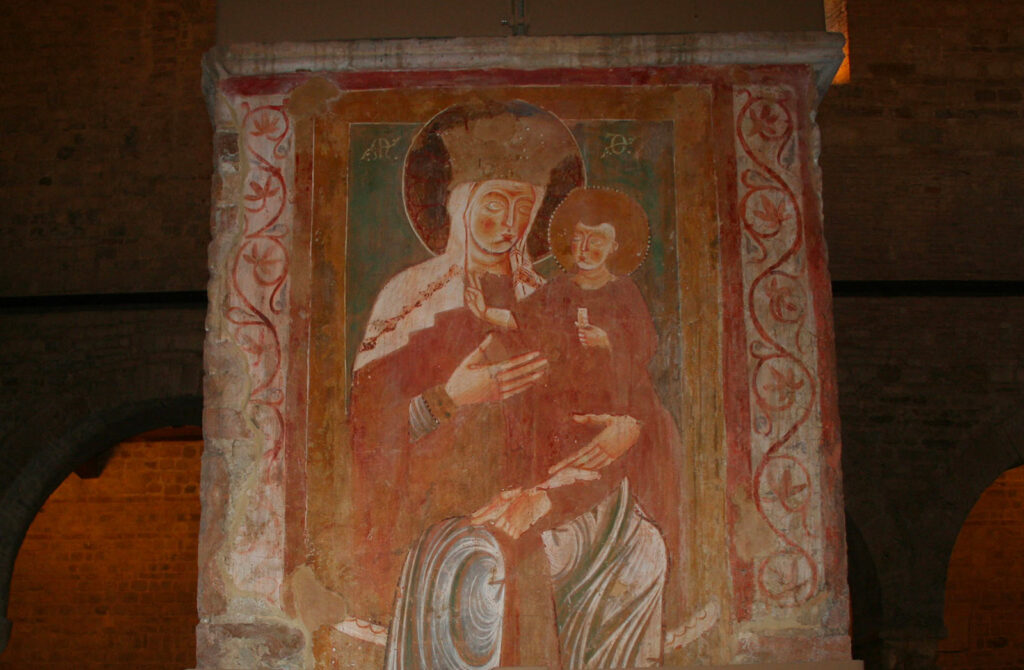 chiesa-di-san-clemente-al-vomano-notaresco-affreschi